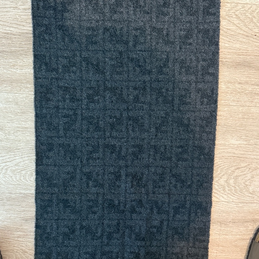 Fendi Charcoal Gray Wool Scarf with Branded Tag - Picture 4 of 5